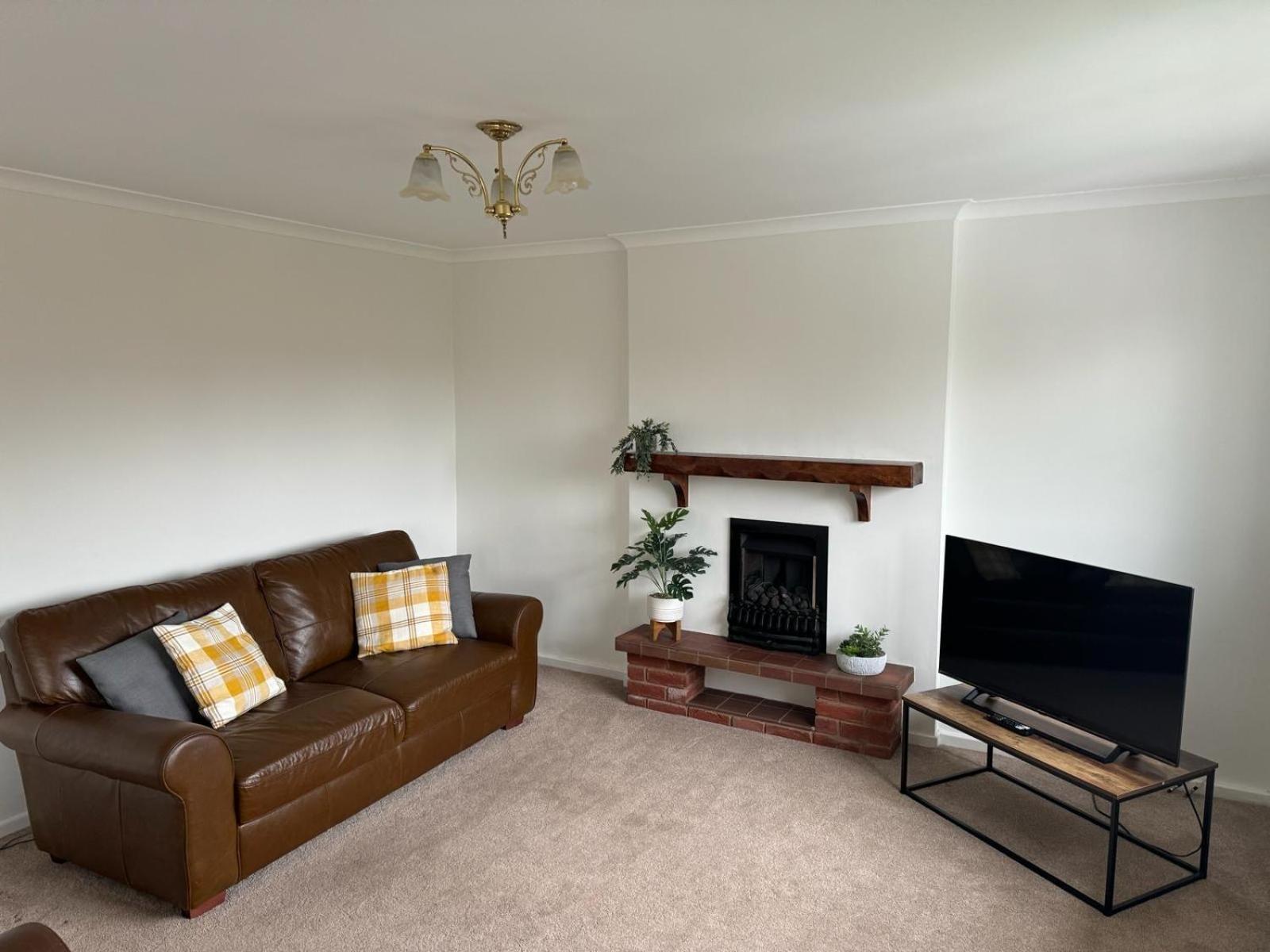 Stratford Upon Avon: 2 Bed Town Centre Apartment, Parking For One Car エクステリア 写真